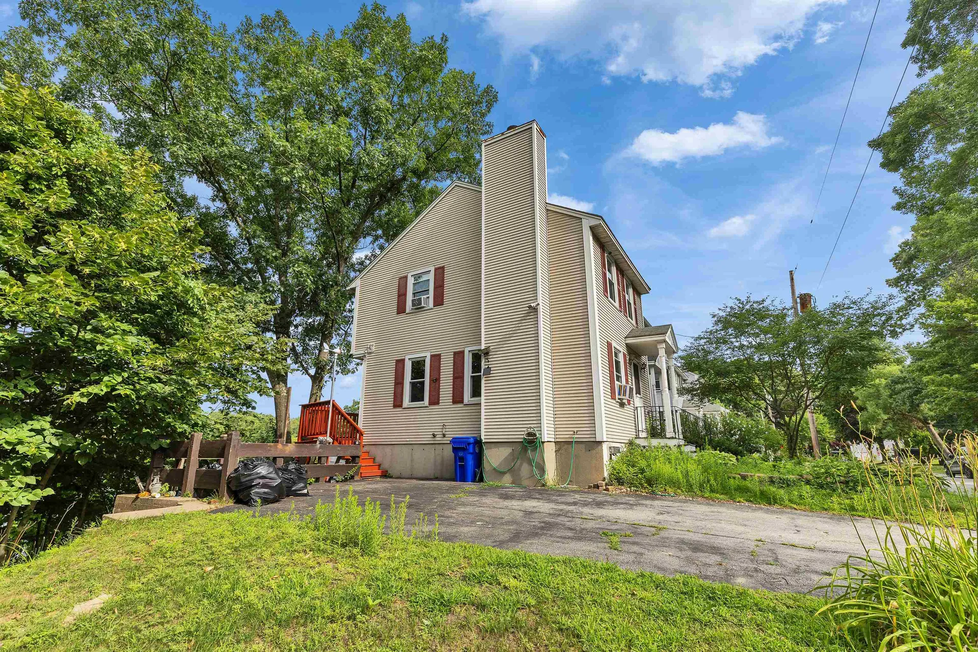 44 Emerald Street Manchester NH 03103