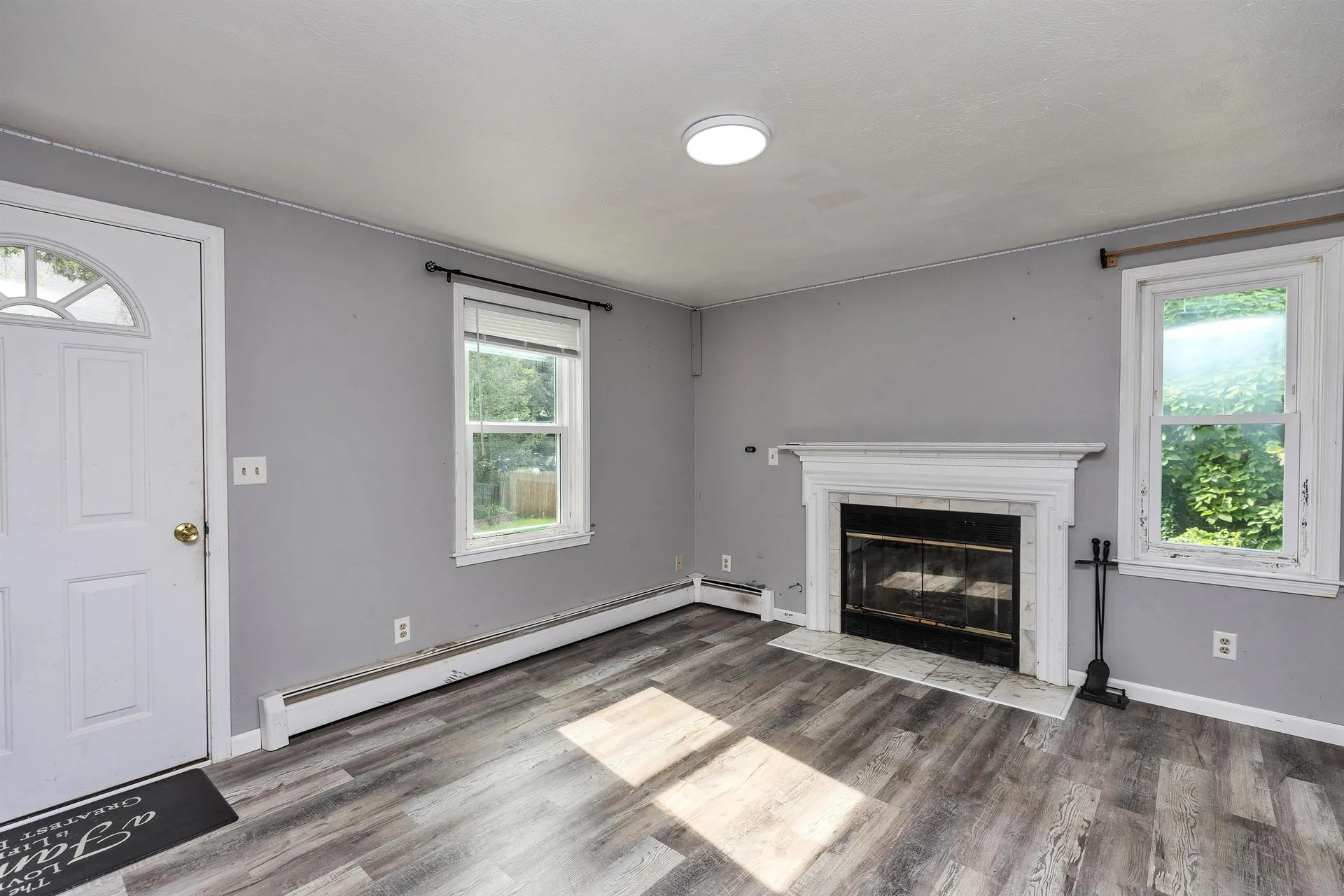 44 Emerald Street Manchester NH 03103
