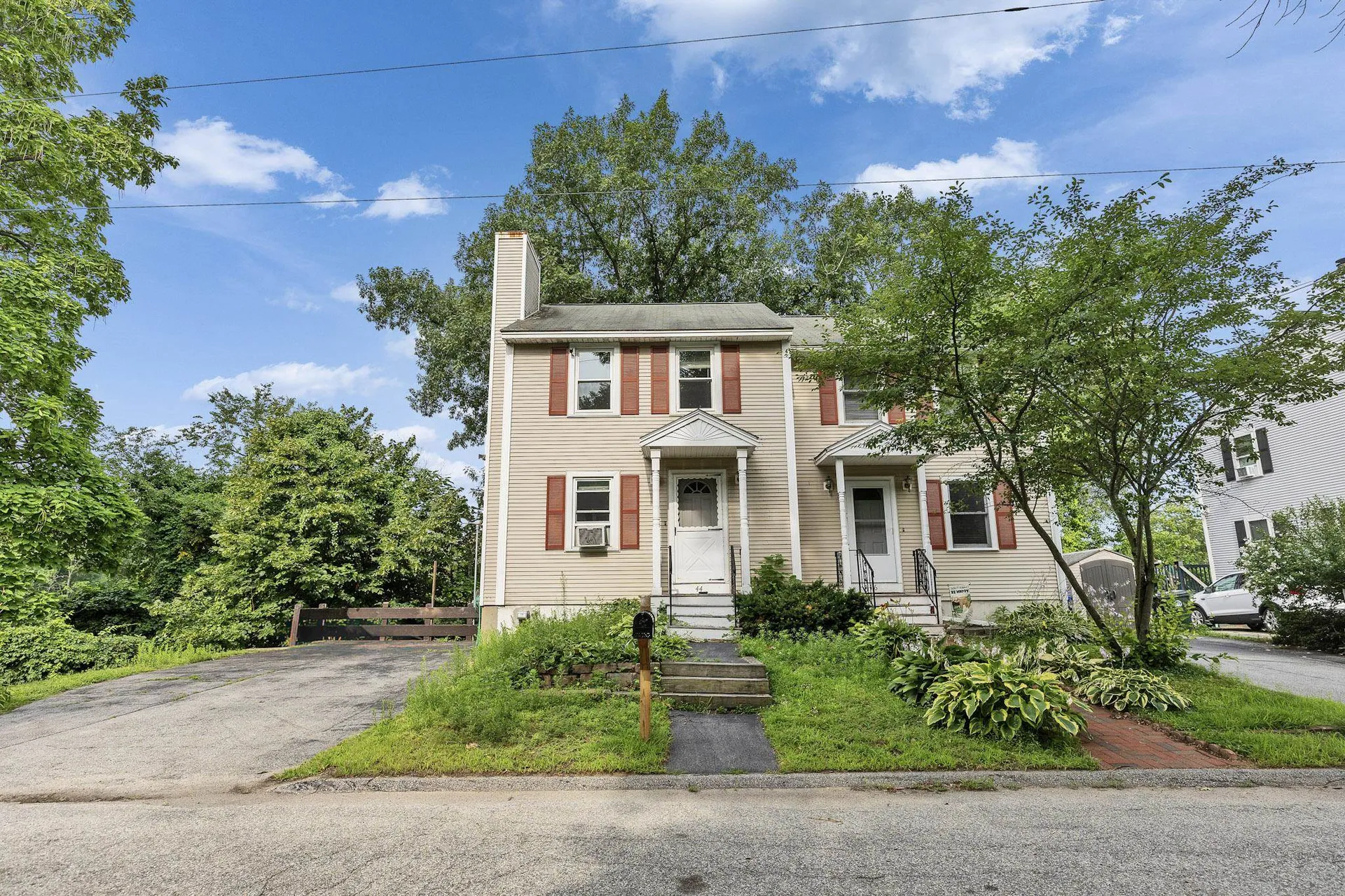44 Emerald Street Manchester NH 03103