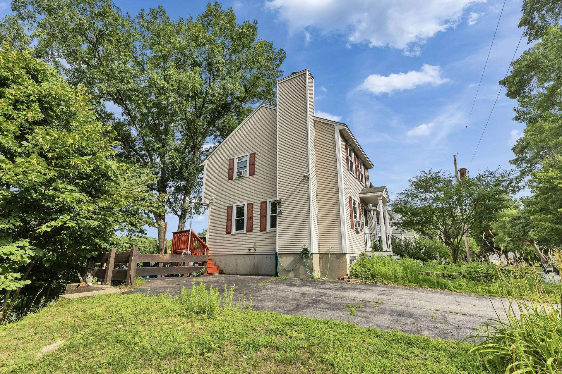 44 Emerald Street Manchester NH 03103