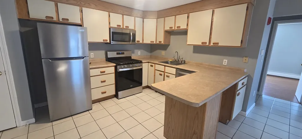 302 Knights Bridge Drive Nashua NH 03063