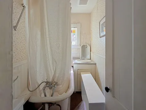 123 High Street Hardwick VT 05843