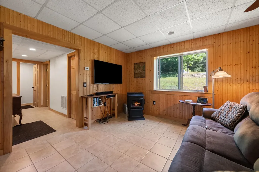 529 Us Route 4 Danbury NH 03230