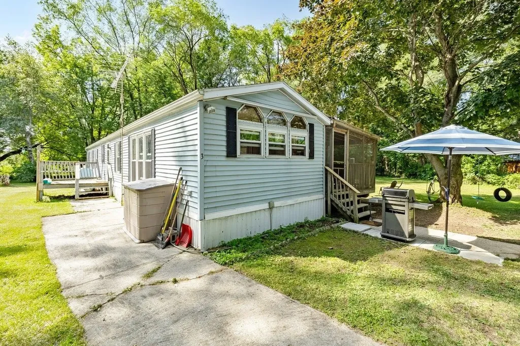 37 Wheeler Drive Alburgh VT 05440