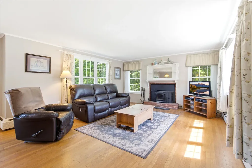 45 Sunset Hill Road Bradford NH 03221