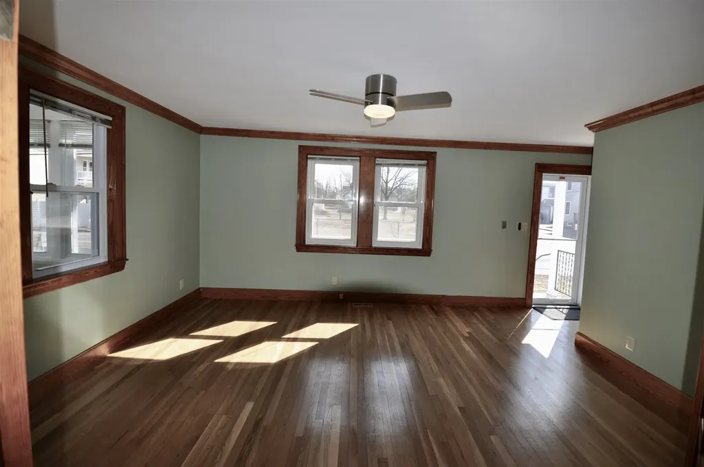 103 Ledge Street Nashua NH 03060