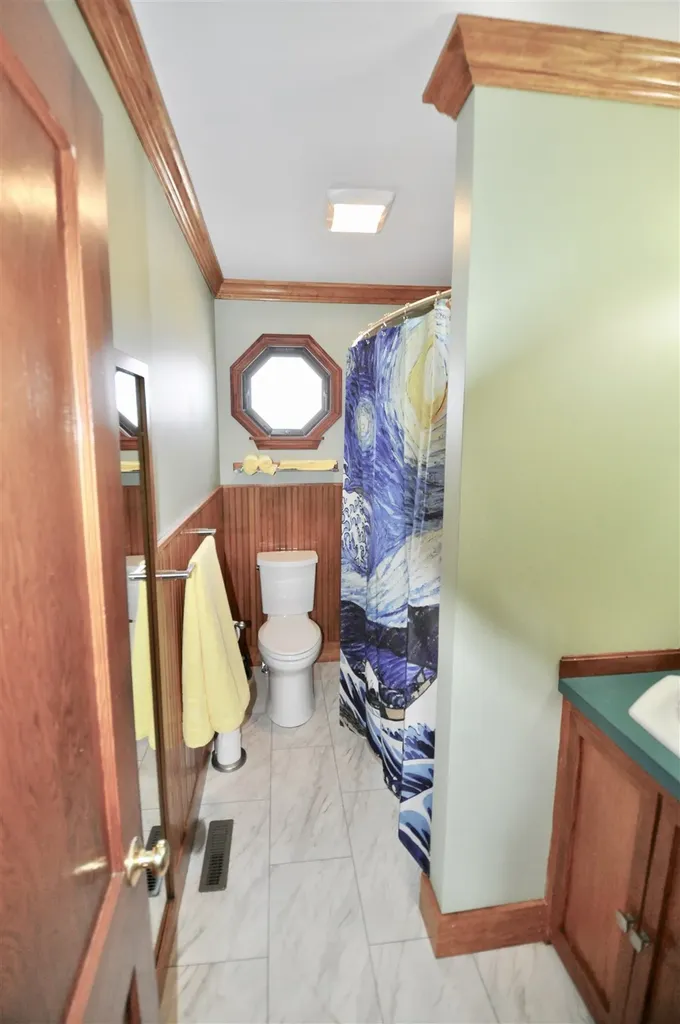 103 Ledge Street Nashua NH 03060