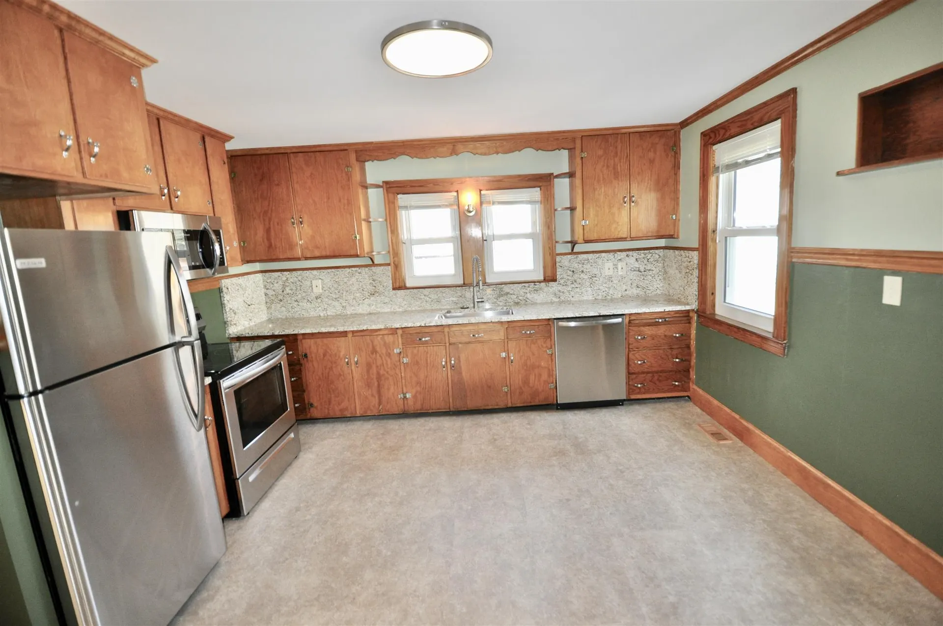 103 Ledge Street Nashua NH 03060