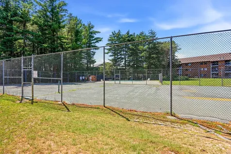 19 Blackstone Drive Nashua NH 03063
