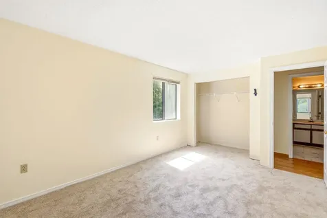 19 Blackstone Drive Nashua NH 03063