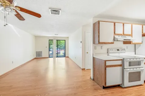 19 Blackstone Drive Nashua NH 03063