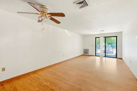 19 Blackstone Drive Nashua NH 03063