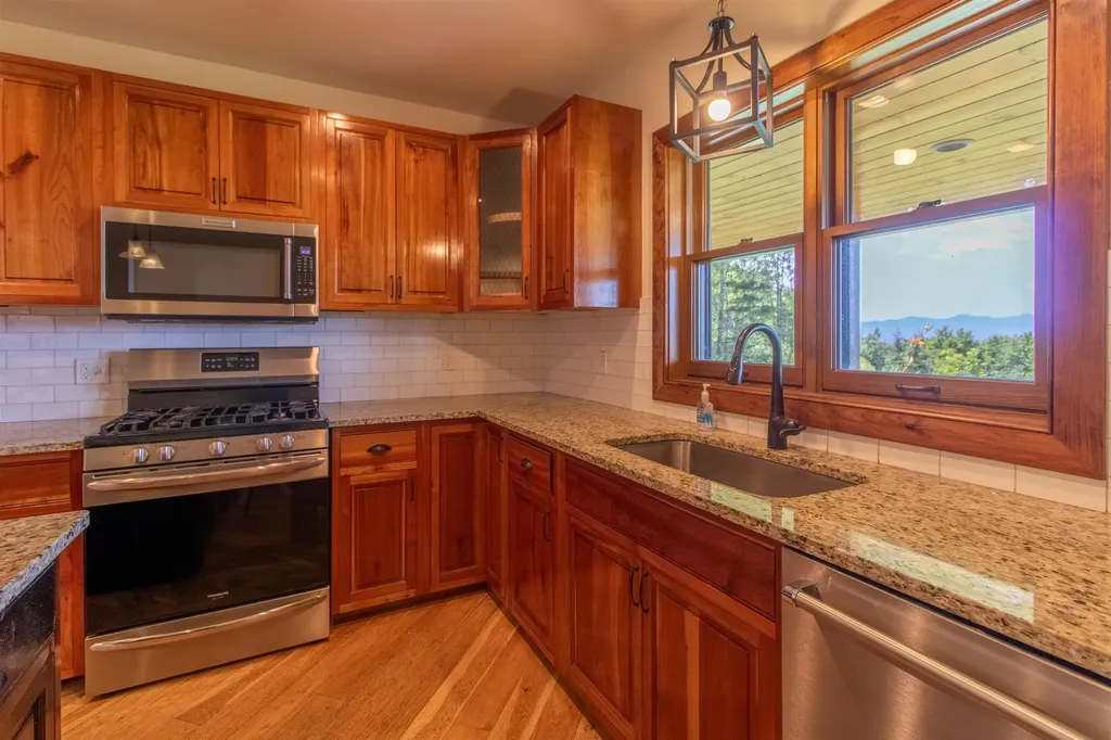 501 Diggins Road Hyde Park VT 05655