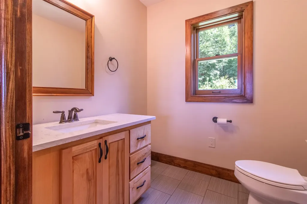 501 Diggins Road Hyde Park VT 05655