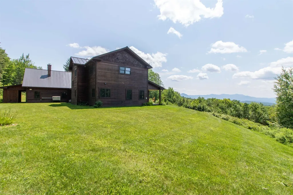 501 Diggins Road Hyde Park VT 05655