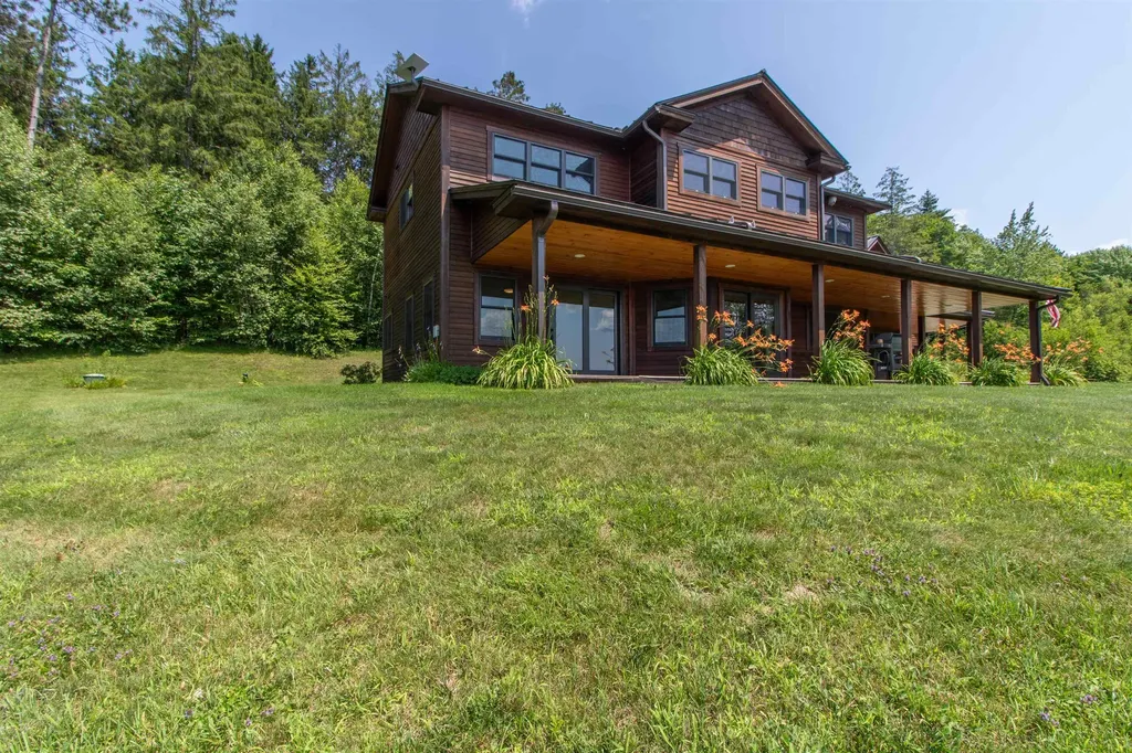 501 Diggins Road Hyde Park VT 05655