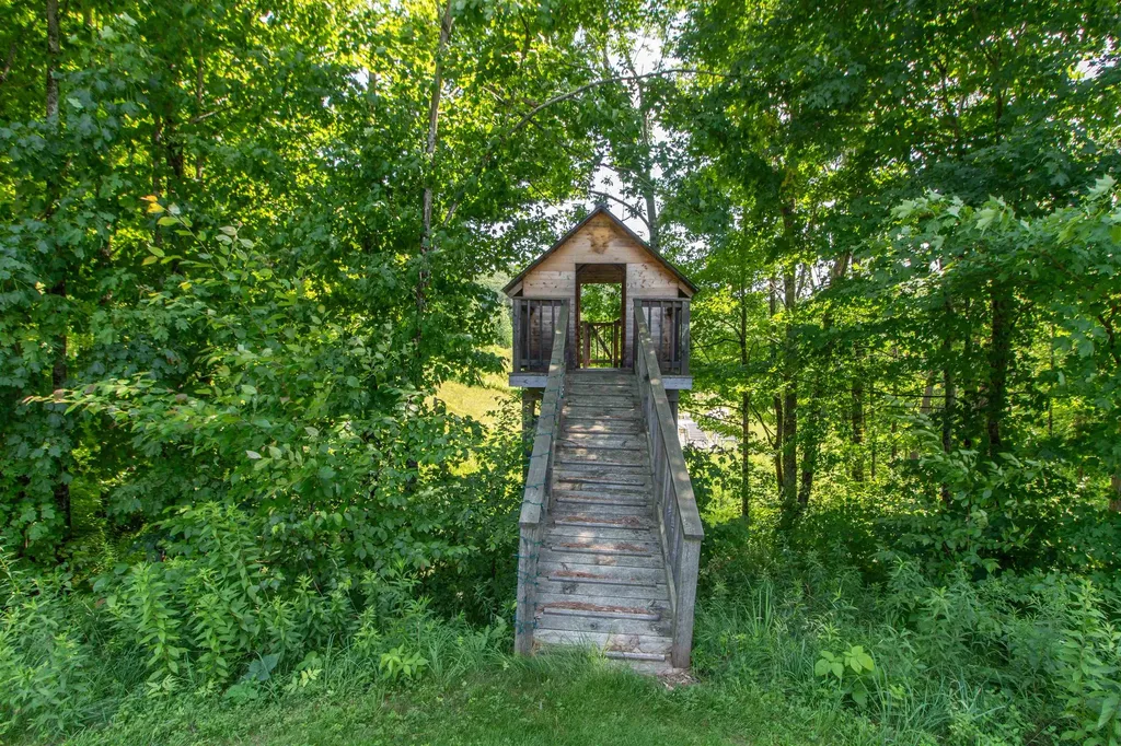 501 Diggins Road Hyde Park VT 05655