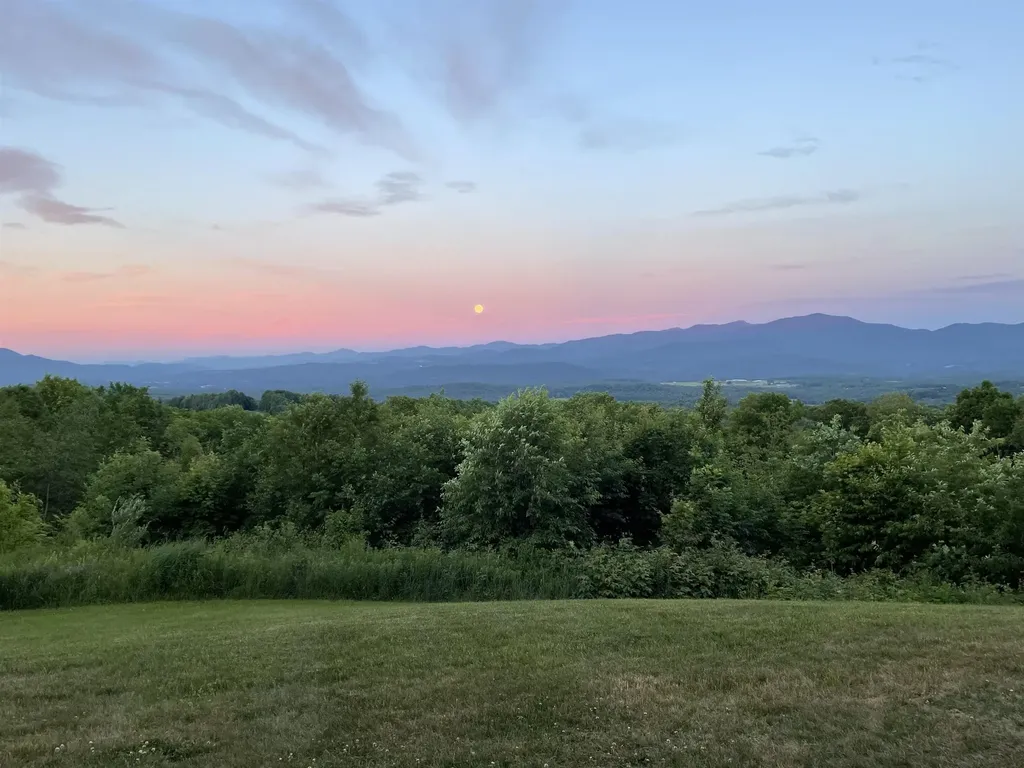 501 Diggins Road Hyde Park VT 05655