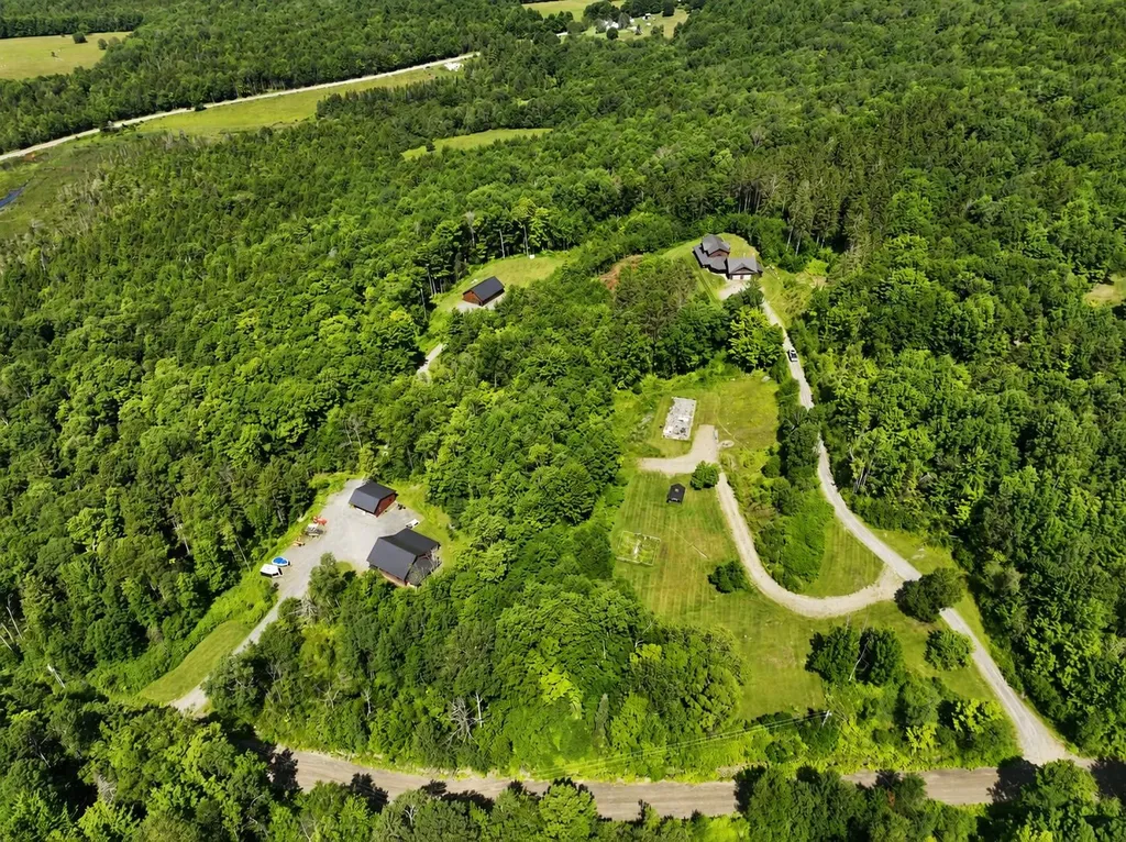 501 Diggins Road Hyde Park VT 05655