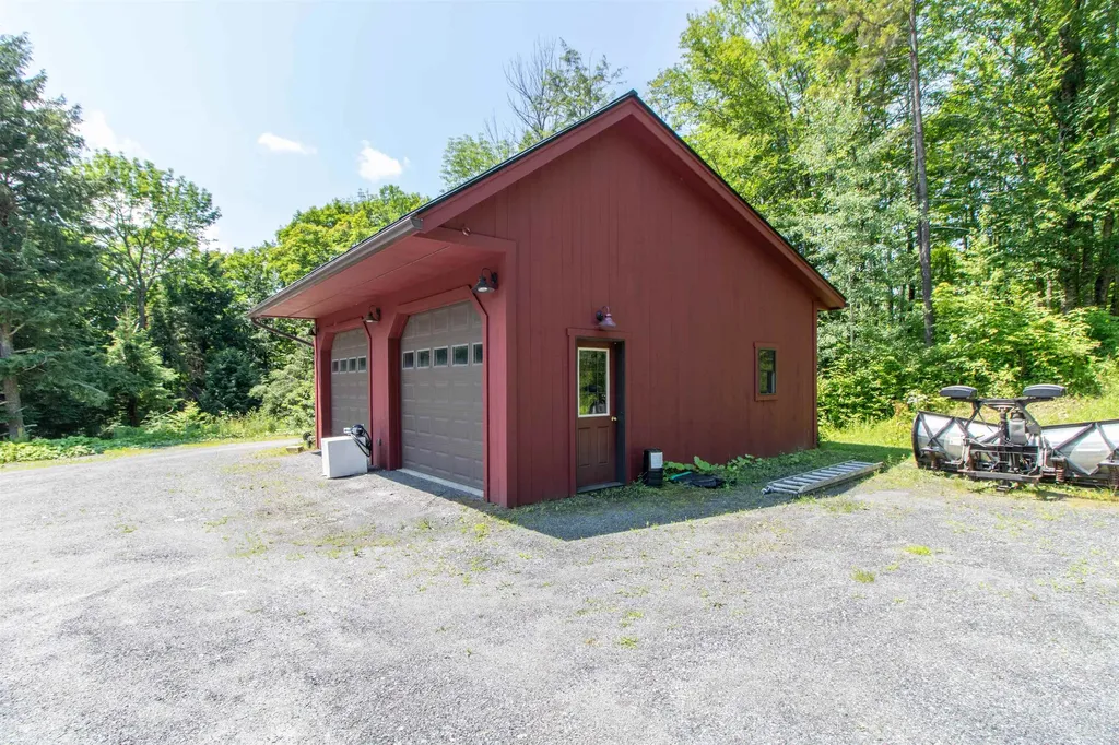 501 Diggins Road Hyde Park VT 05655