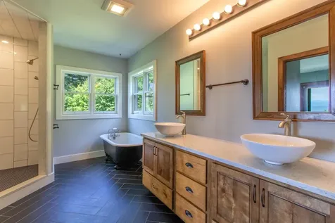 501 Diggins Road Hyde Park VT 05655