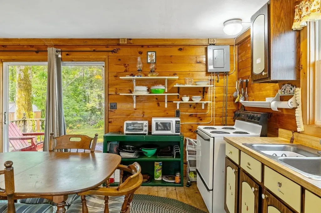 2322 West Shore Road Alburgh VT 05440