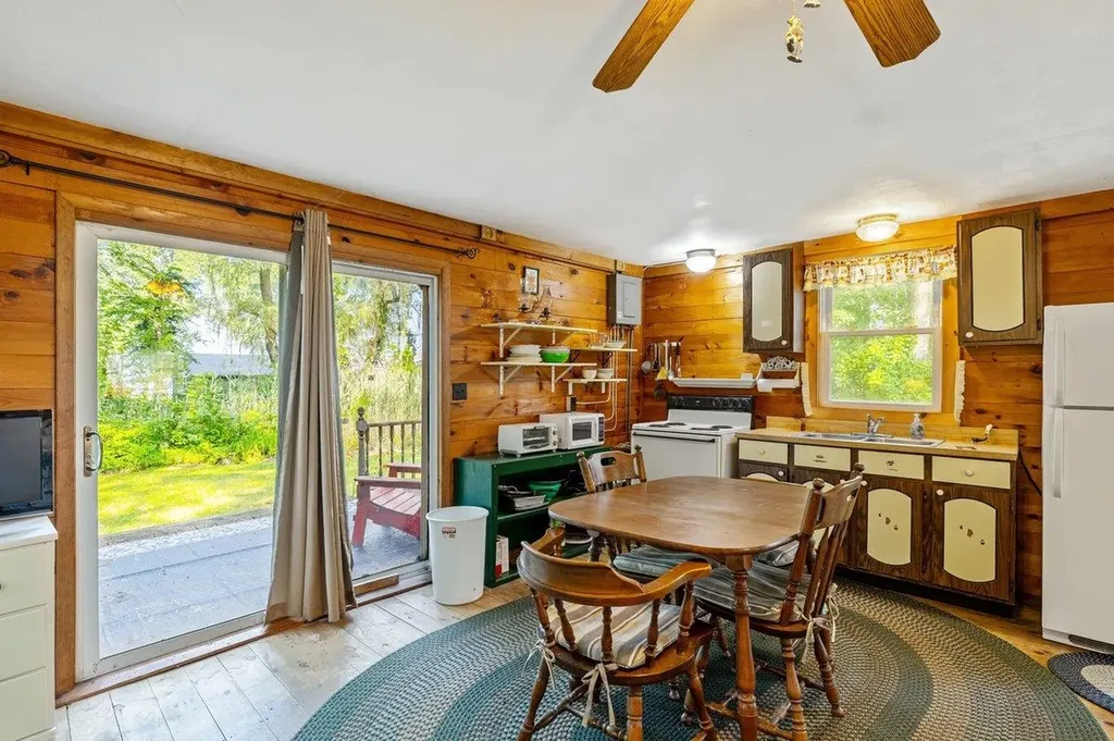 2322 West Shore Road Alburgh VT 05440
