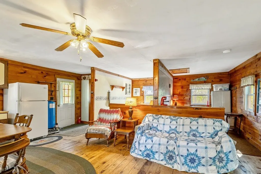 2322 West Shore Road Alburgh VT 05440