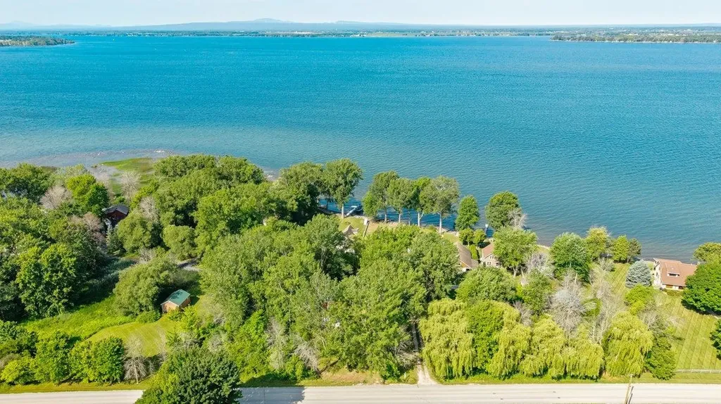2322 West Shore Road Alburgh VT 05440