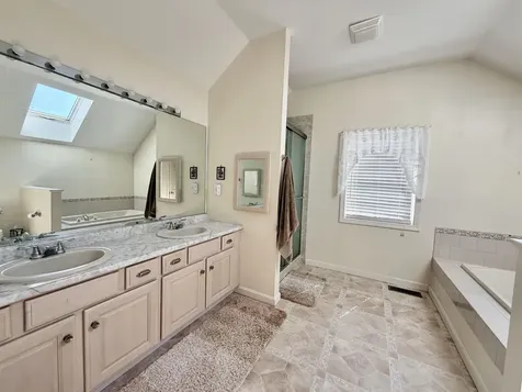 35 Cherrywood Drive Dover NH 03820