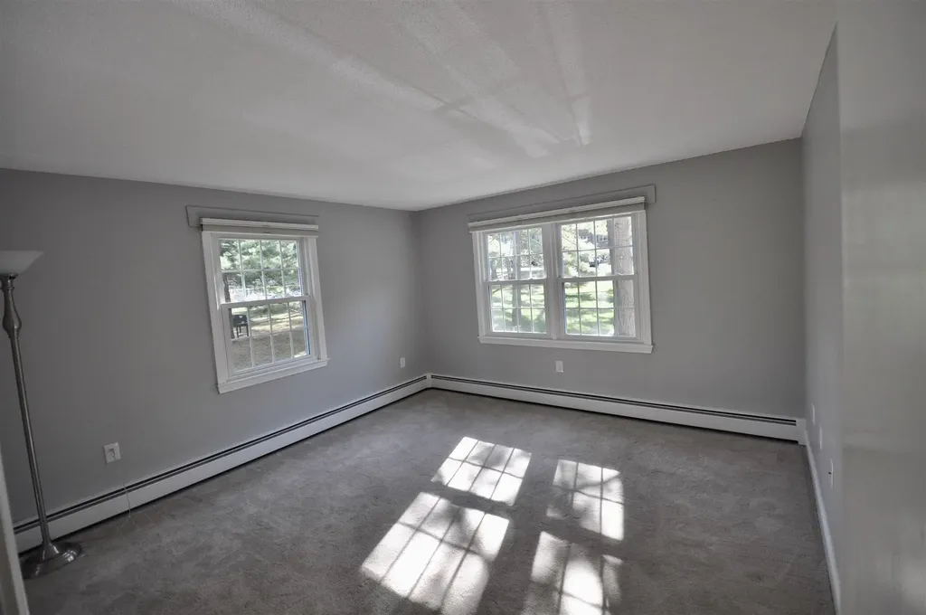 6 Autumn Leaf Drive Nashua NH 03060