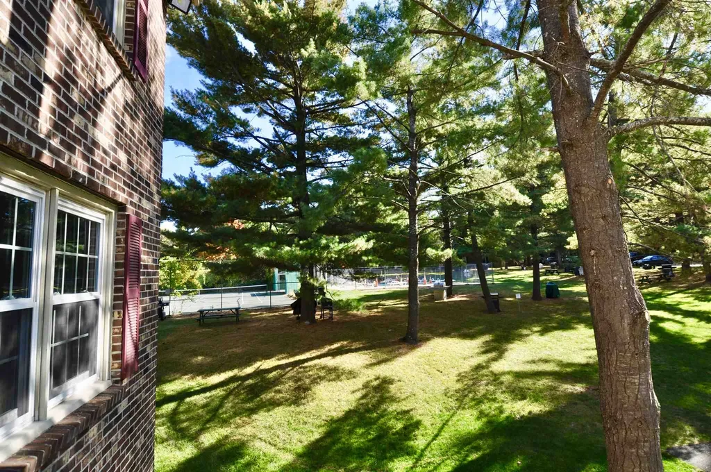 6 Autumn Leaf Drive Nashua NH 03060