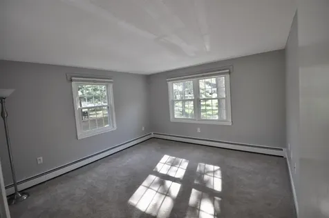 6 Autumn Leaf Drive Nashua NH 03060