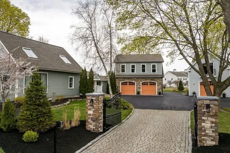 11 Post Road North Hampton NH 03862