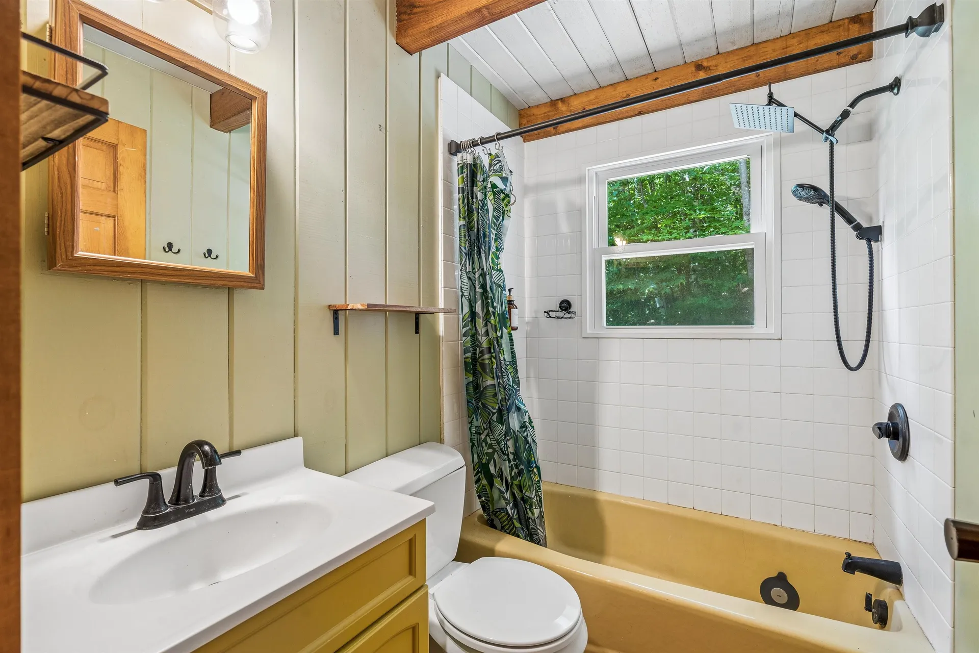 2772 South Vershire Road Vershire VT 05079