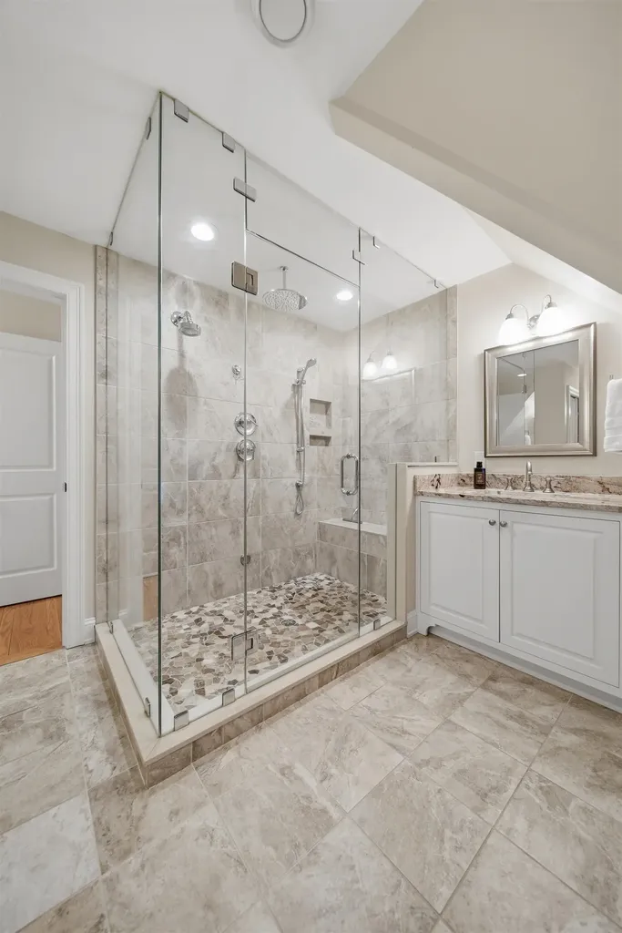 4 South Grater Road Merrimack NH 03054