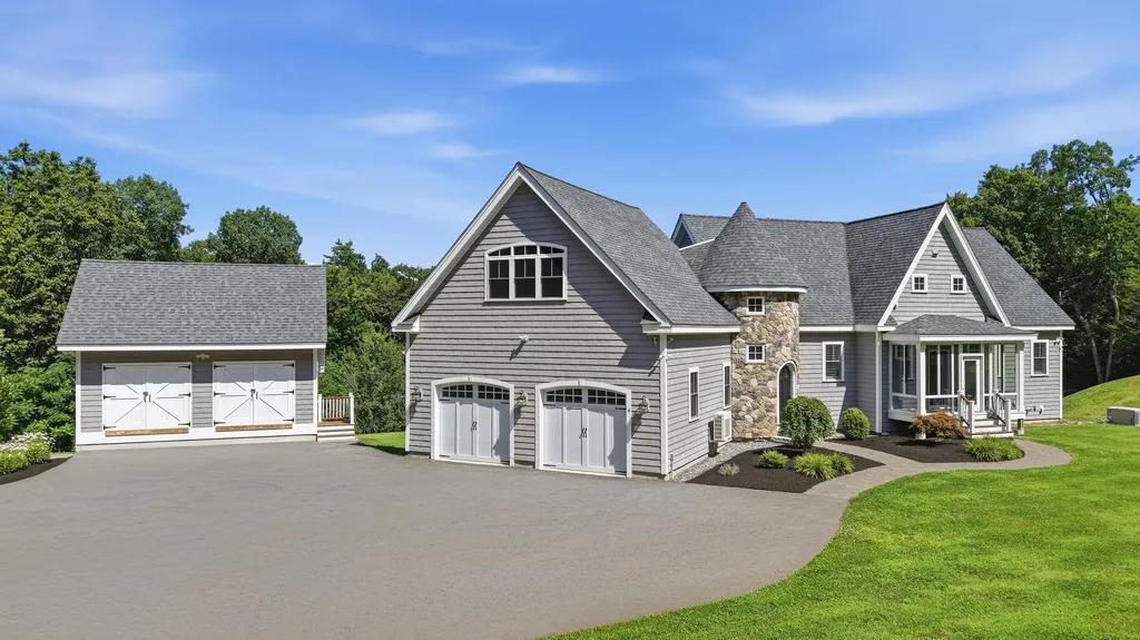 4 South Grater Road Merrimack NH 03054