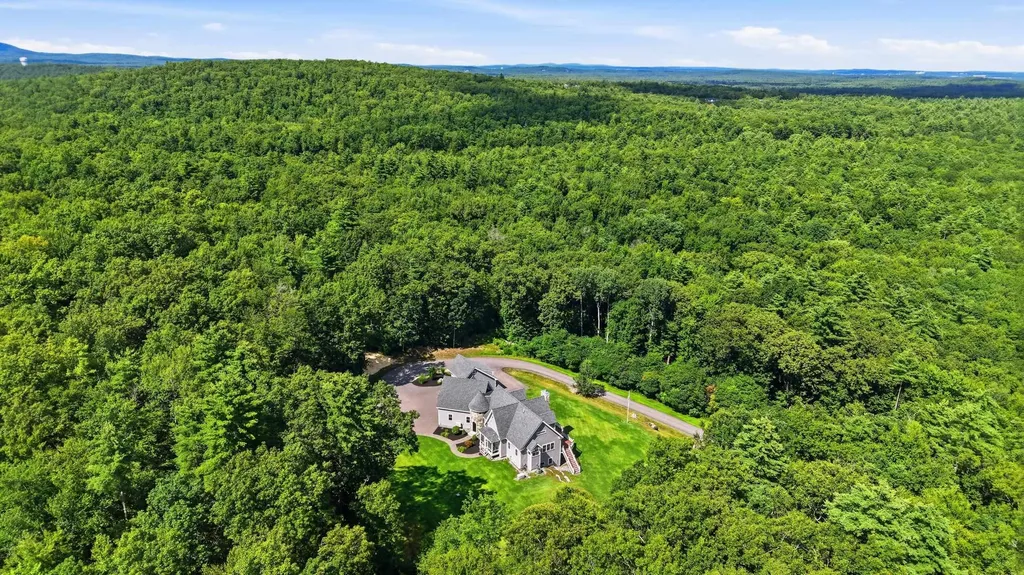 4 South Grater Road Merrimack NH 03054