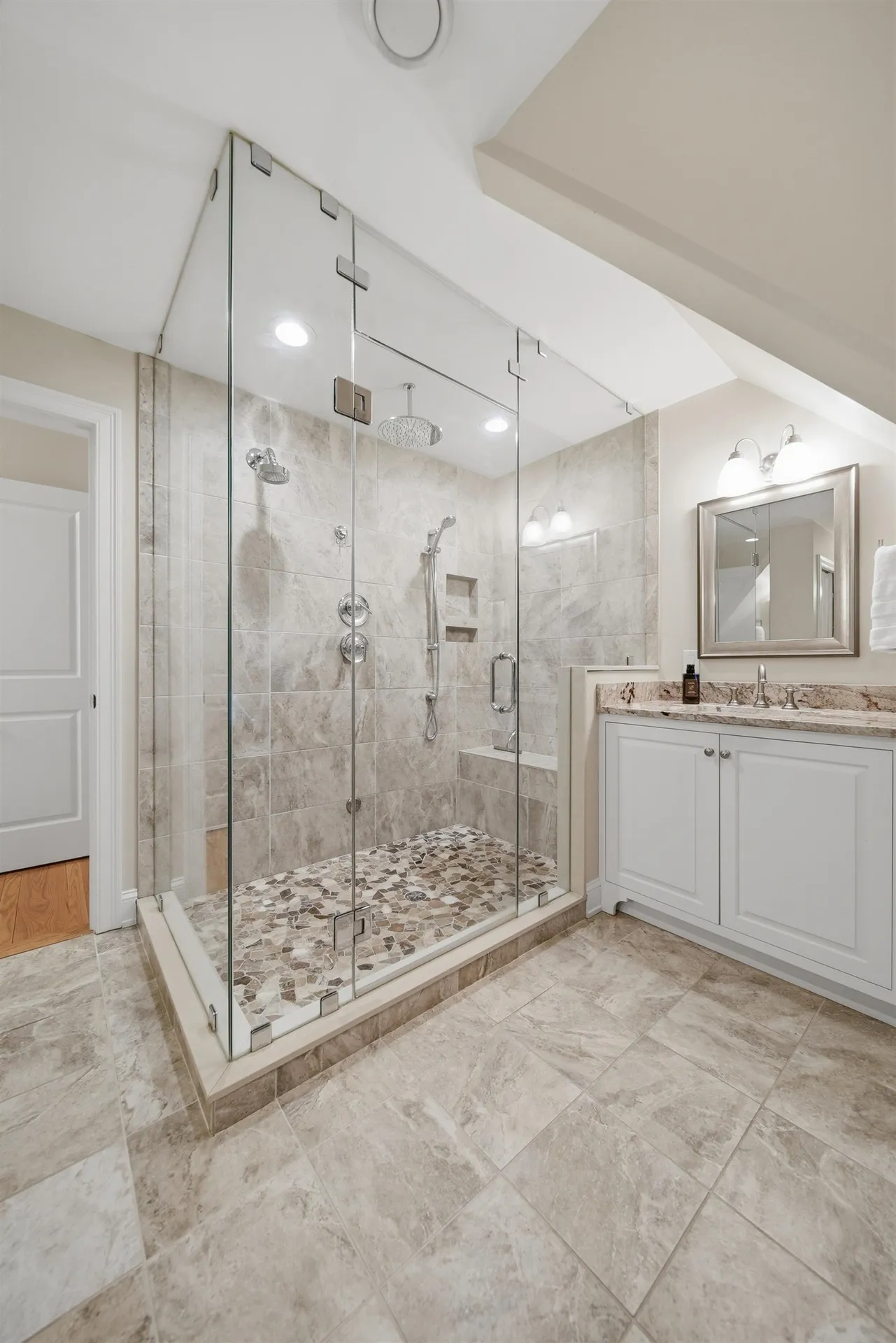 4 South Grater Road Merrimack NH 03054