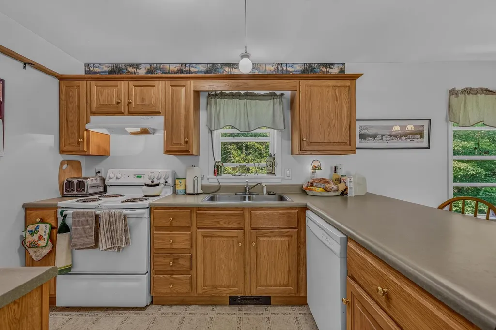 159 James Street Bethlehem NH 03574