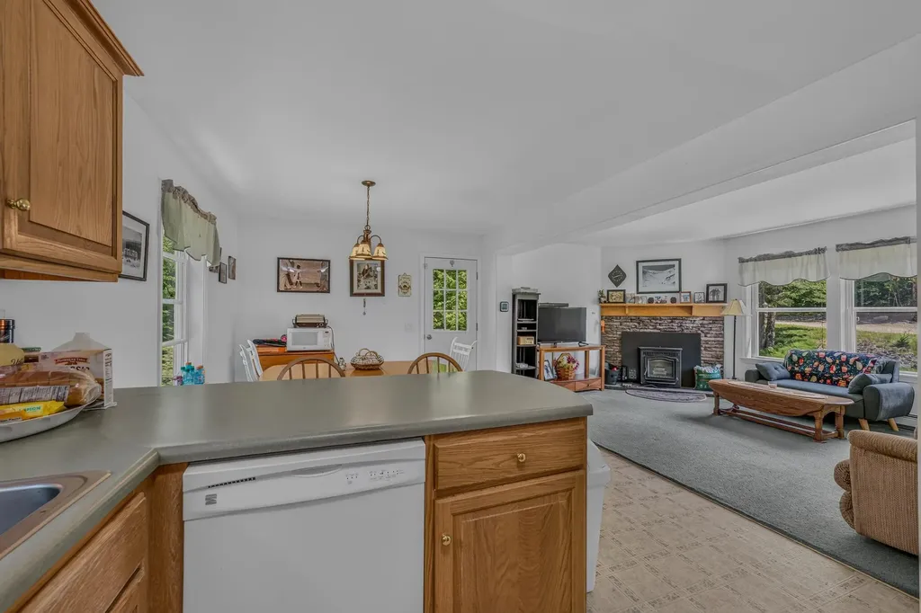 159 James Street Bethlehem NH 03574