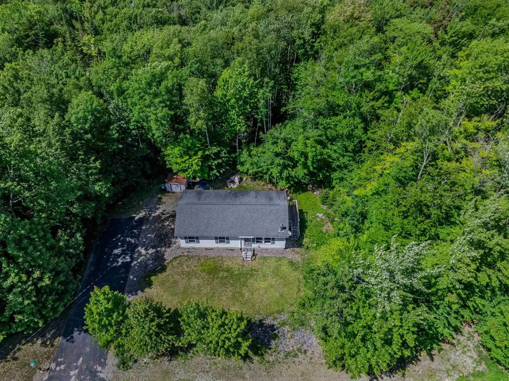159 James Street Bethlehem NH 03574