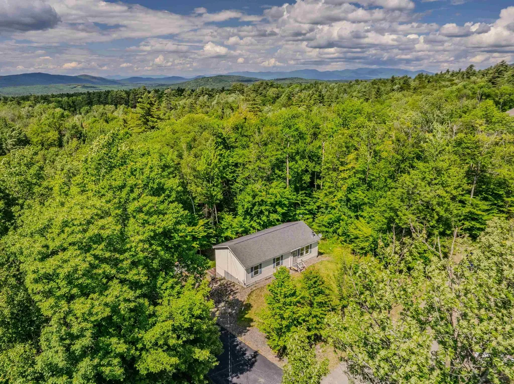 159 James Street Bethlehem NH 03574