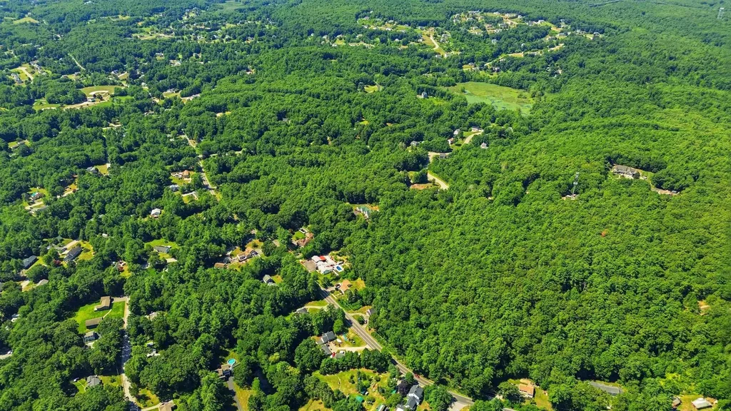 00 Mammoth Road Pelham NH 03076