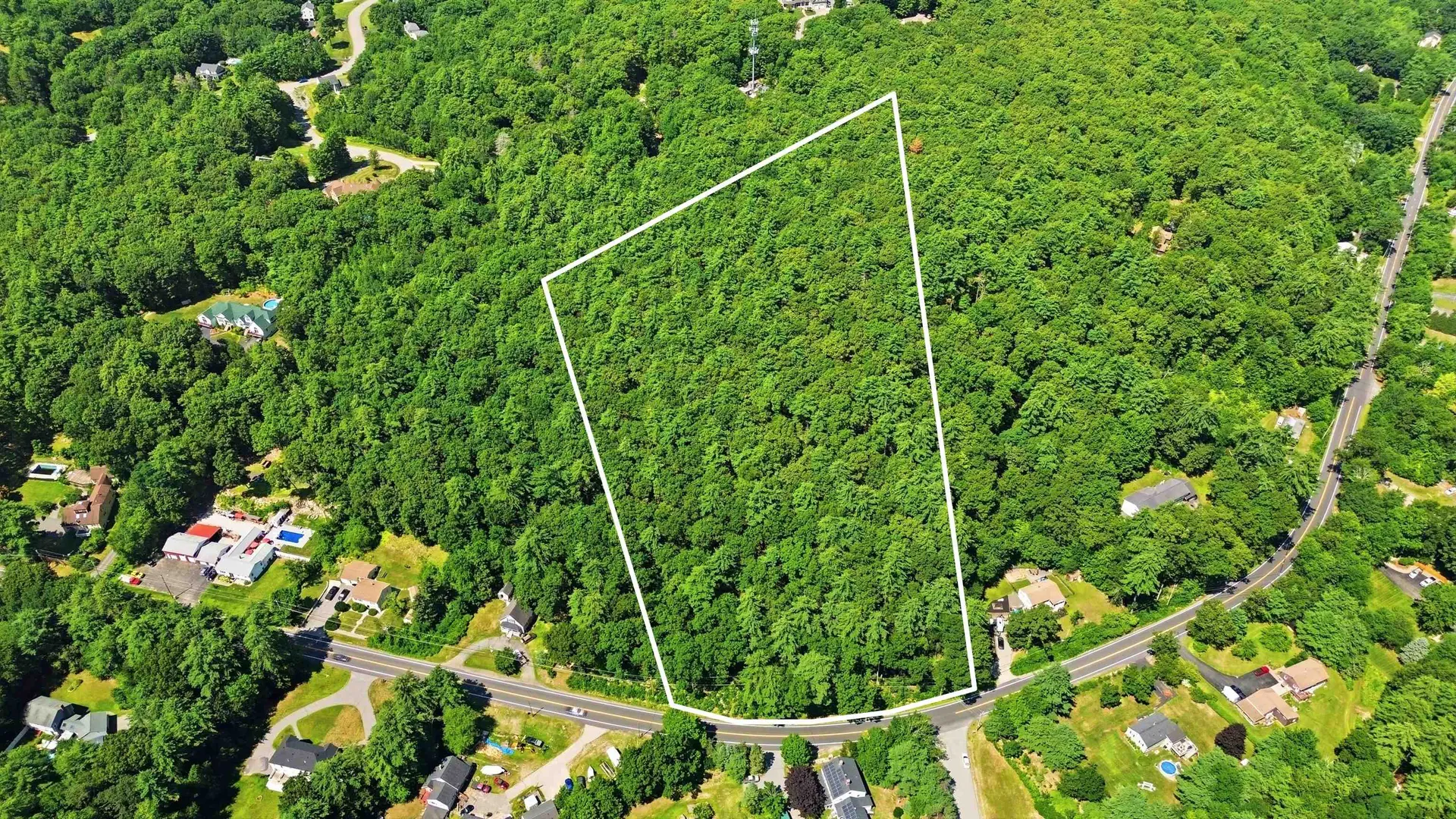 00 Mammoth Road Pelham NH 03076