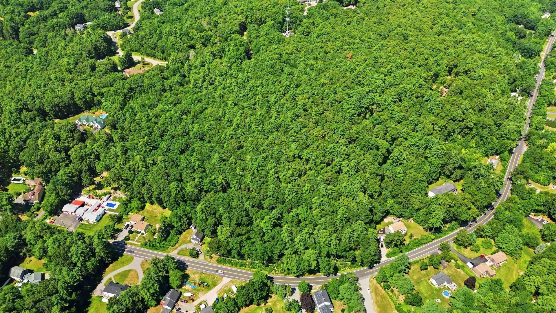 00 Mammoth Road Pelham NH 03076