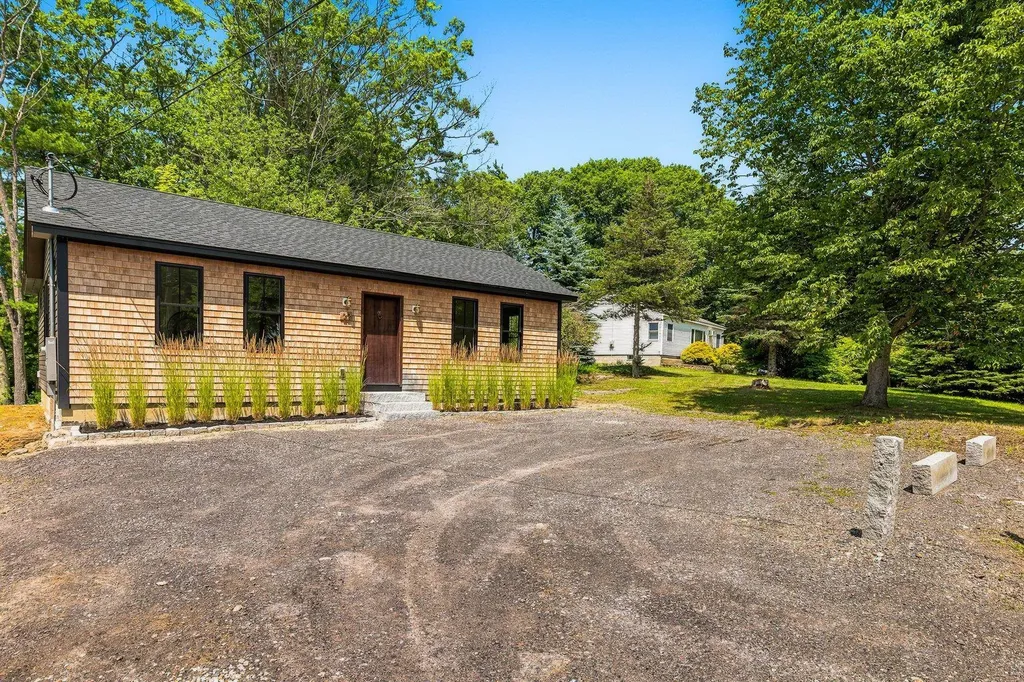 22 Pioneer Road Rye NH 03870