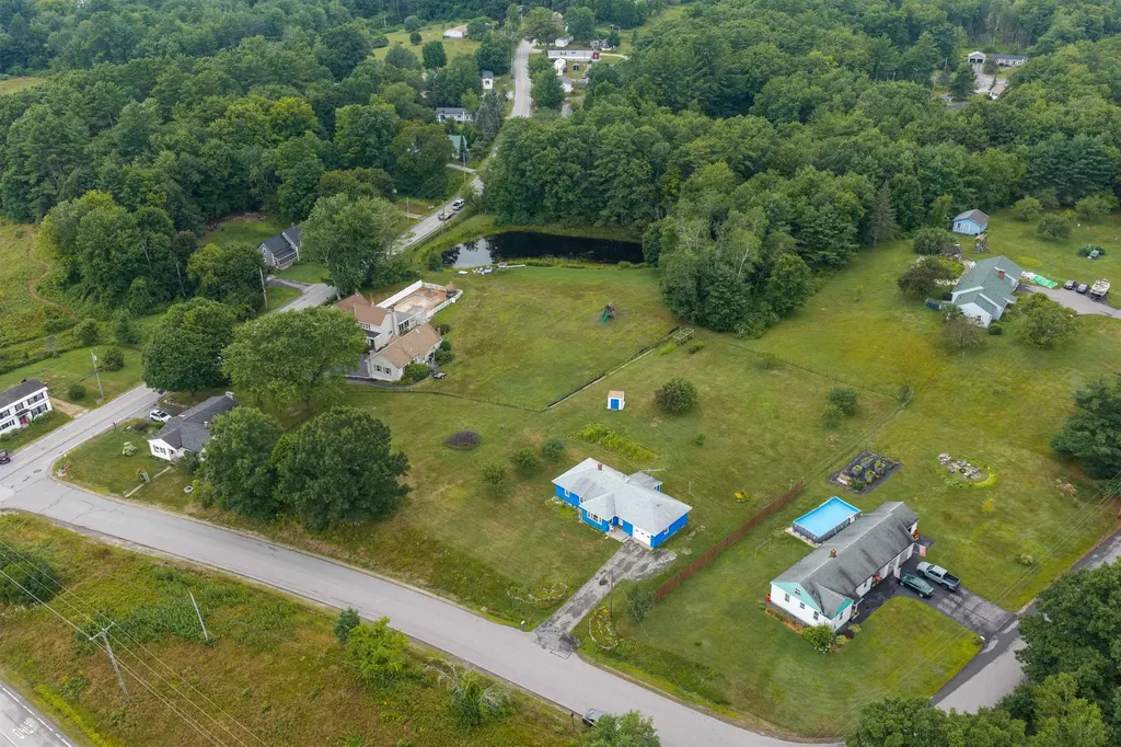 12 Norris Road Pittsfield NH 03263