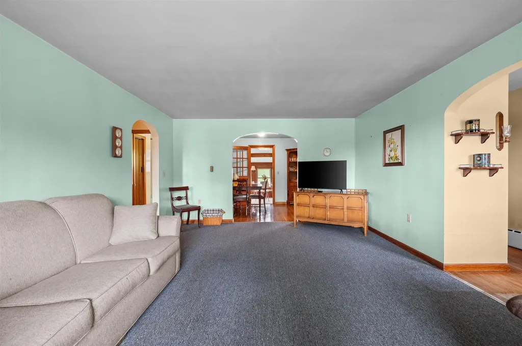 12 Norris Road Pittsfield NH 03263