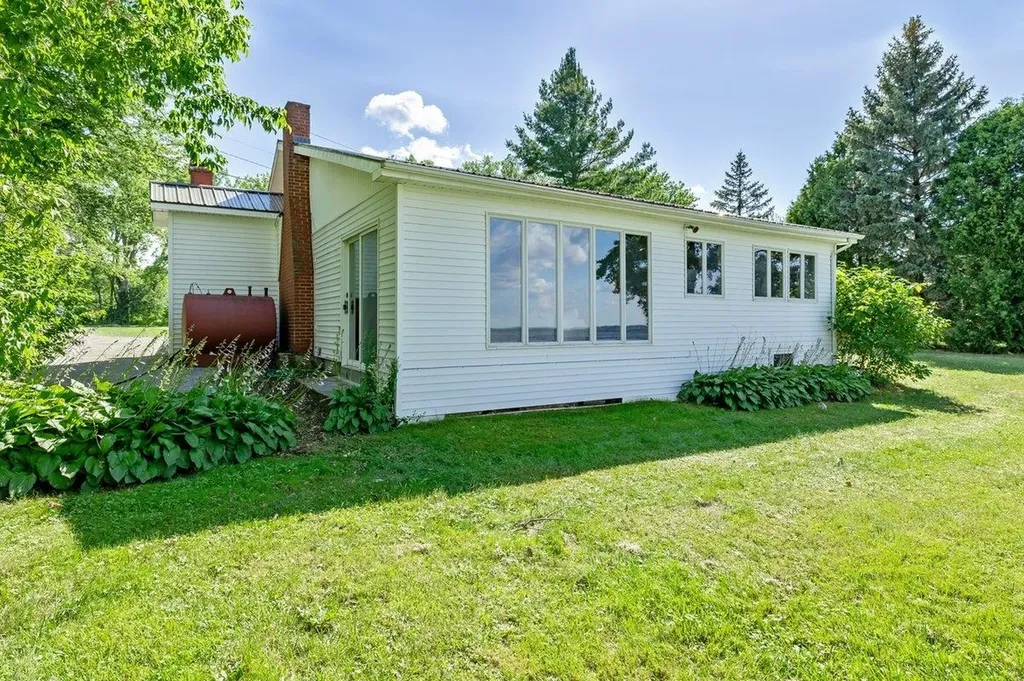 412 North Shore Road Isle La Motte VT 05463